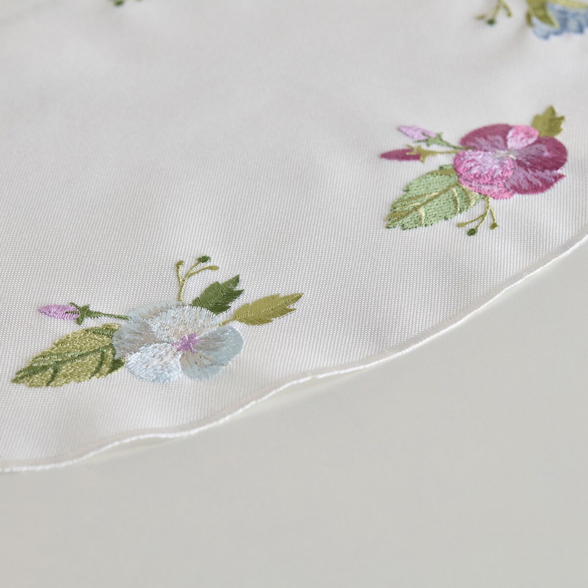 Serwetka Pansisa 29x43 cm z motywem kwiatowym