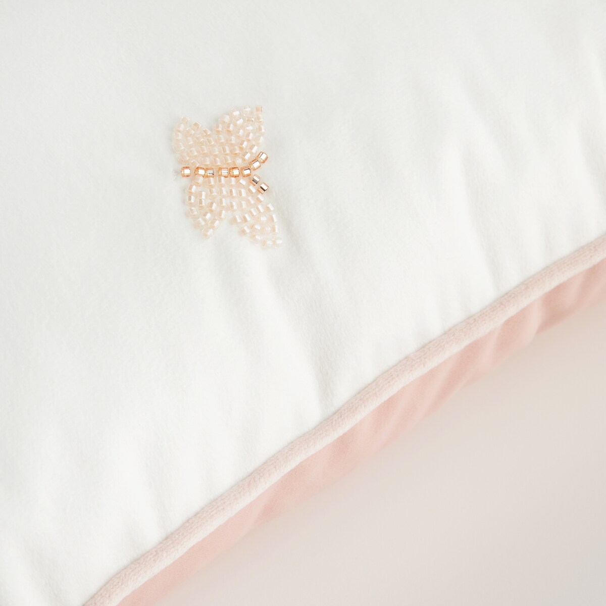 Poszewka Haftowana Toome 45x45 cm z motywem zwierzęcym