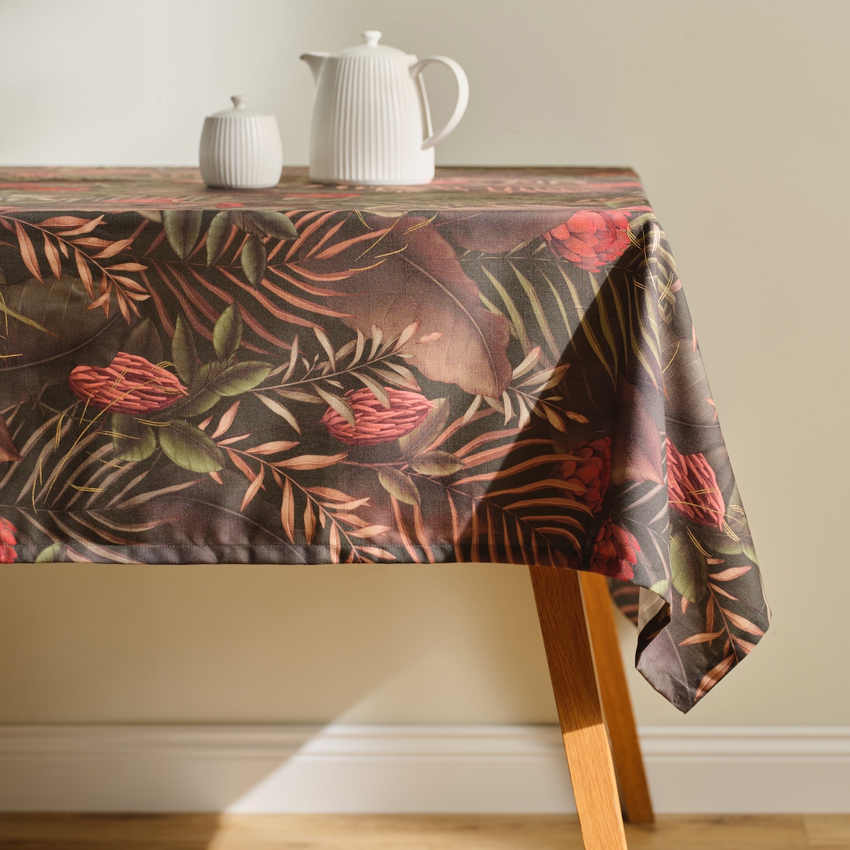 Obrus Drukowany Tropini 130x180 cm z motywem tropikalnym