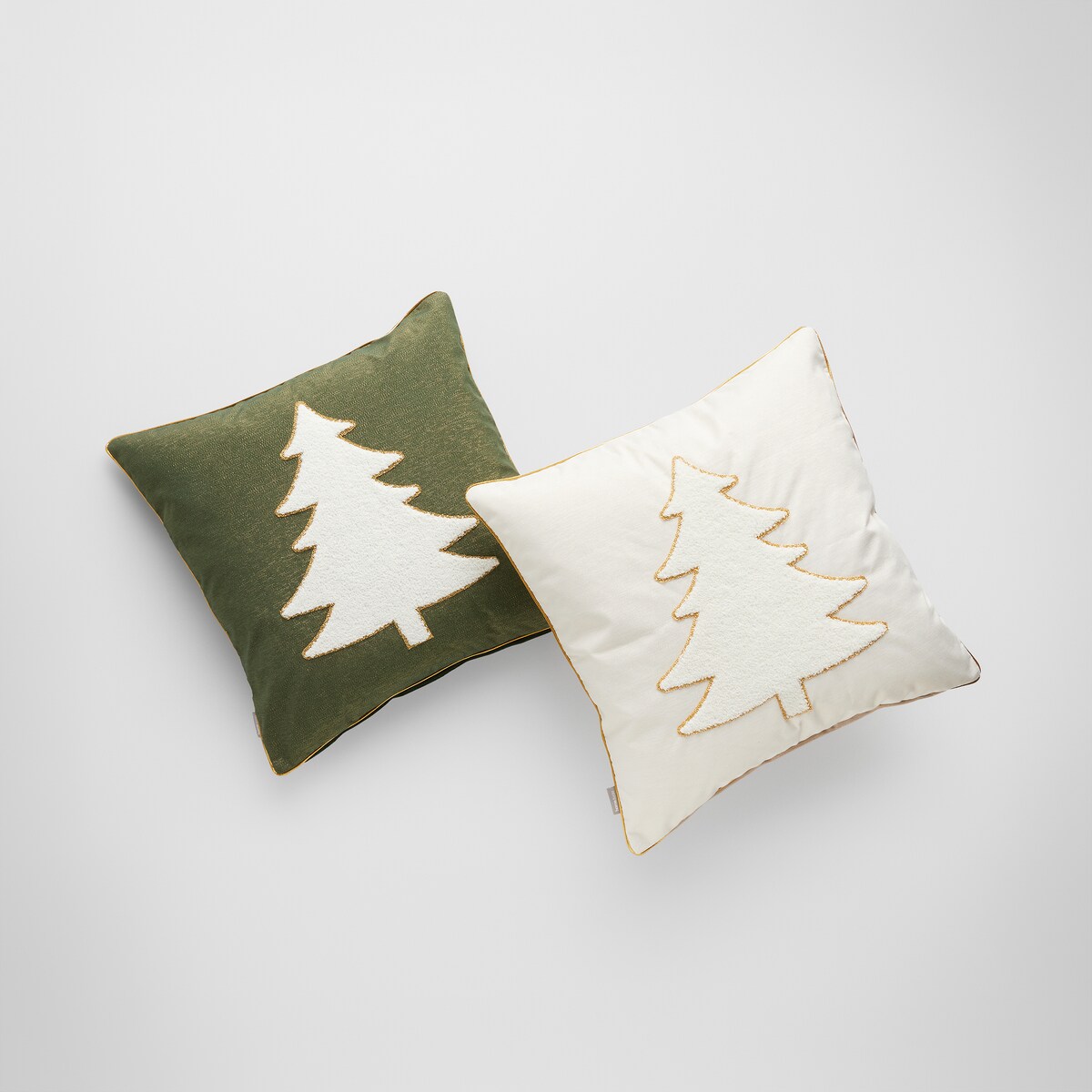 Poszewka Haftowana Medis 45x45 cm z motywem choinki