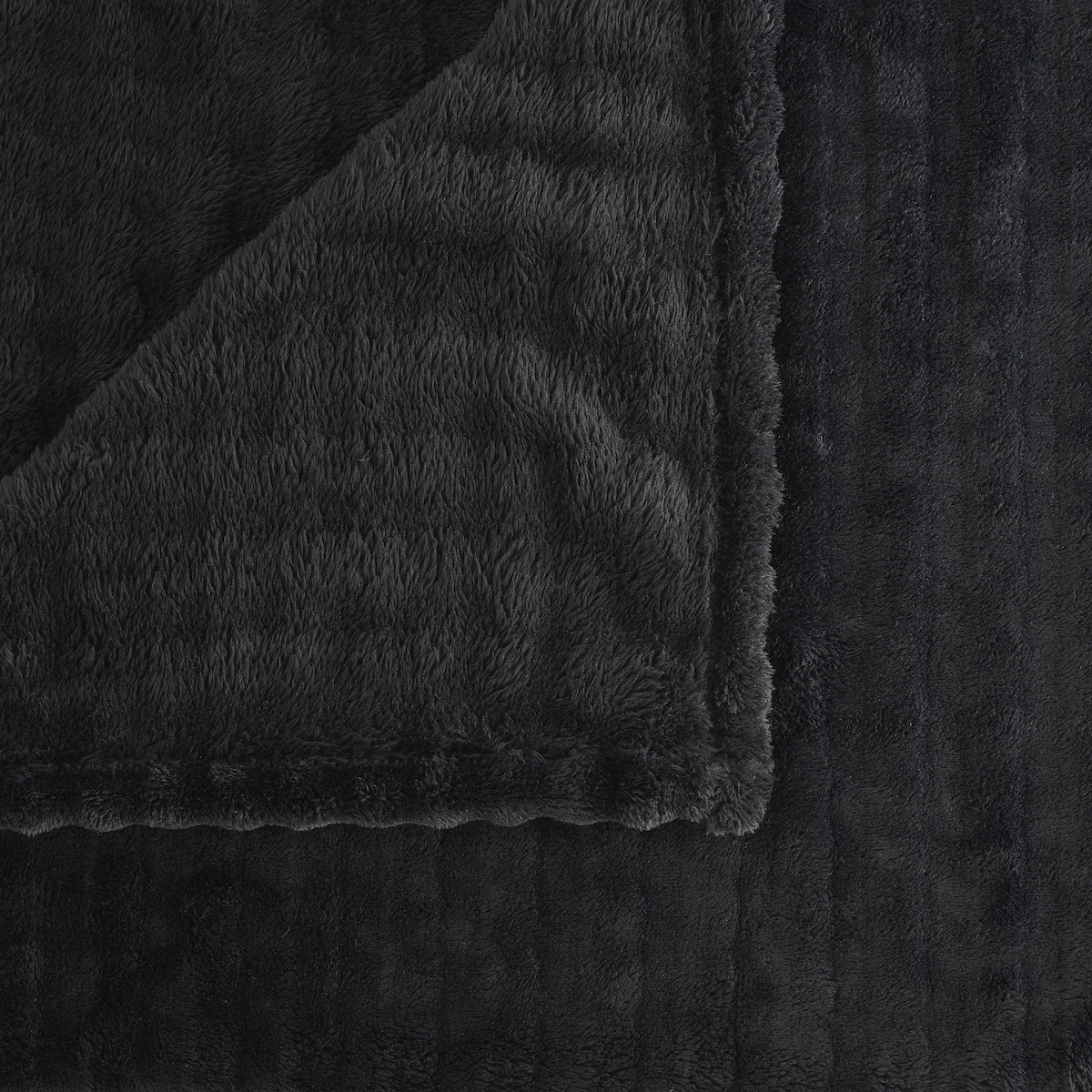 Jednokolorowy koc z wytłoczonym wzorem Operta 150x200 cm