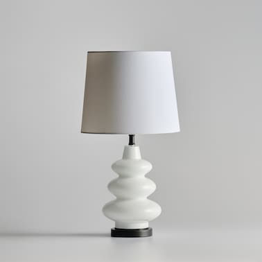 lampa stołowa ze szklaną podstawą kerry