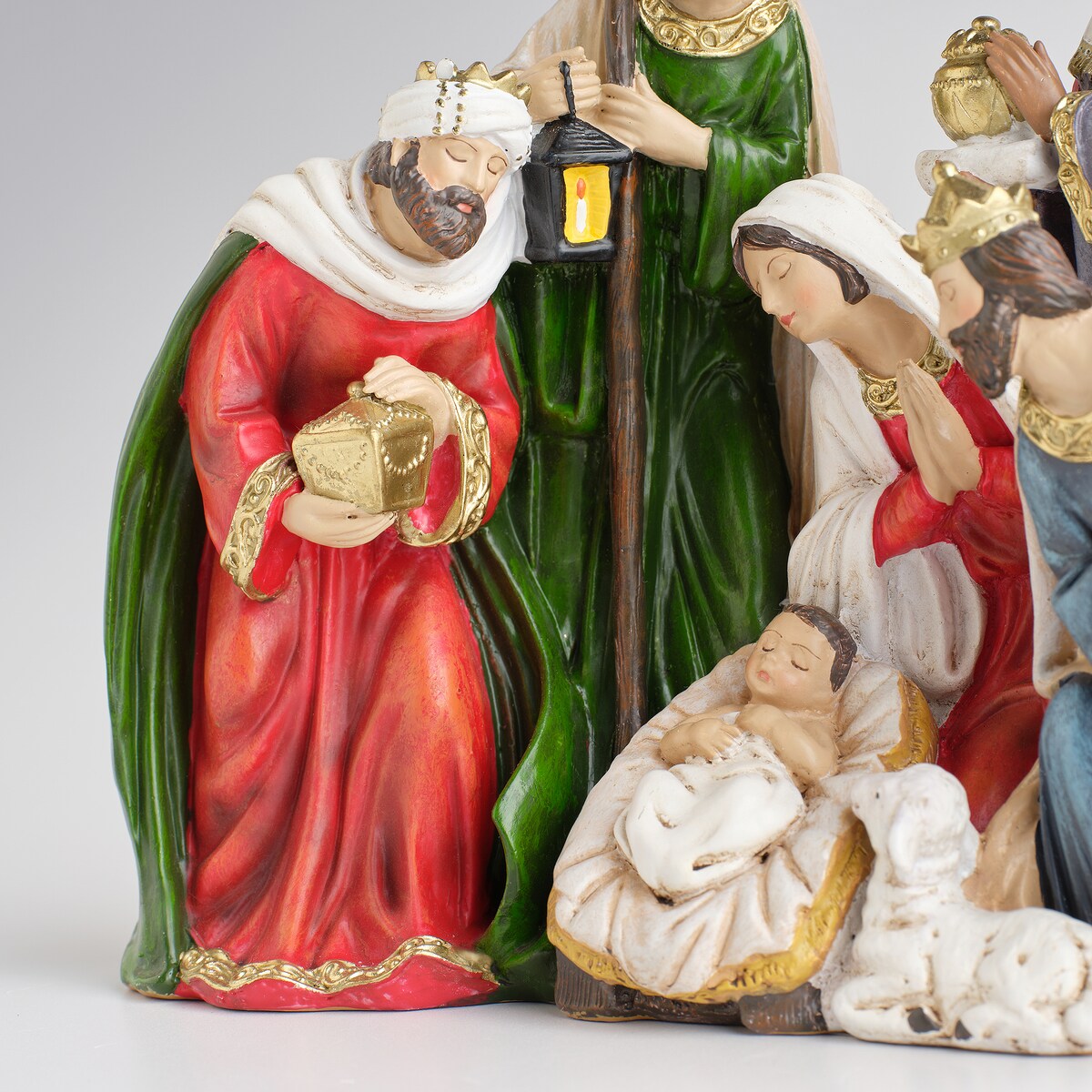 Figurka Veritas z motywem świętej rodziny