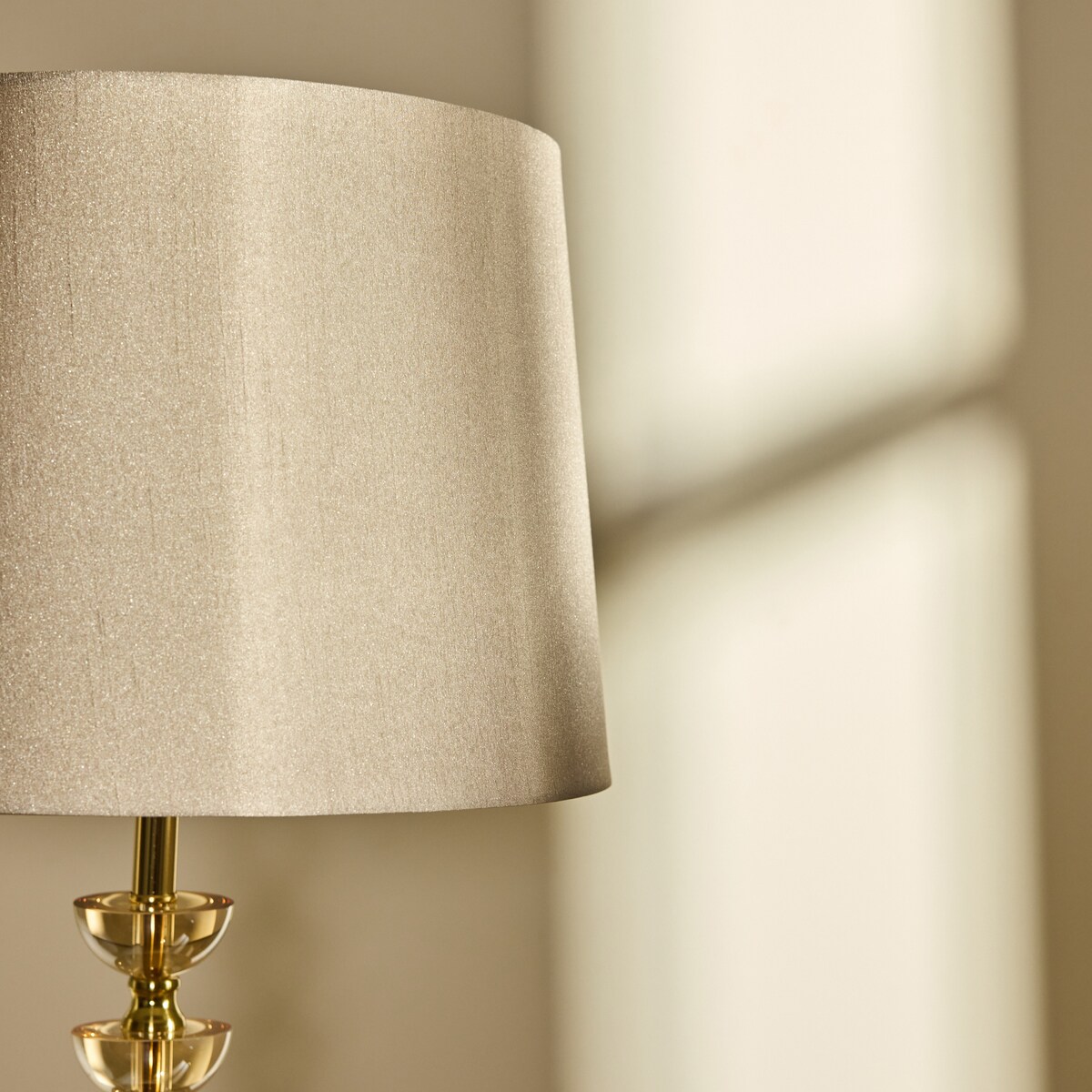 lampa podłogowa ze szklanymi kulami dixon