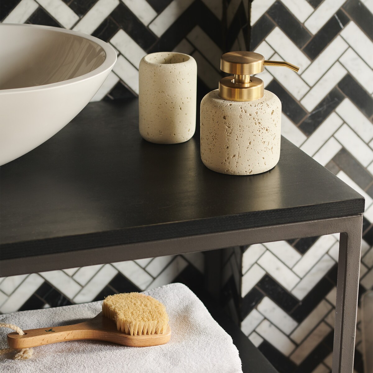 Dozownik łazienkowy z masy żywicznej kamienny efekt alis