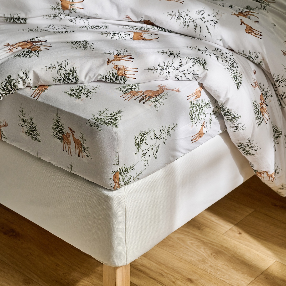 Prześcieradło Z Gumką Hivros 160x200 cm z motywem choinki