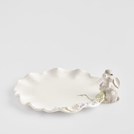 Patera Pasquile z motywem kwiatowym i królika