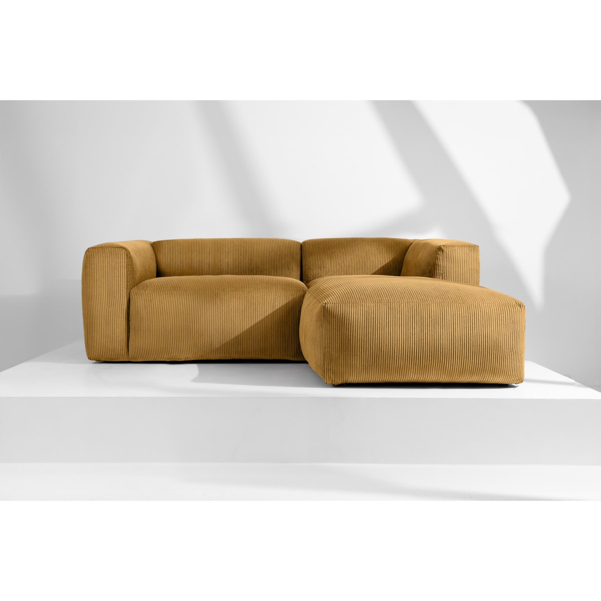 KONSIMO BUFFO Narożnik prawy 3/4-osobowy z wyjątkowo miękkim siedziskiem, kolor żółty