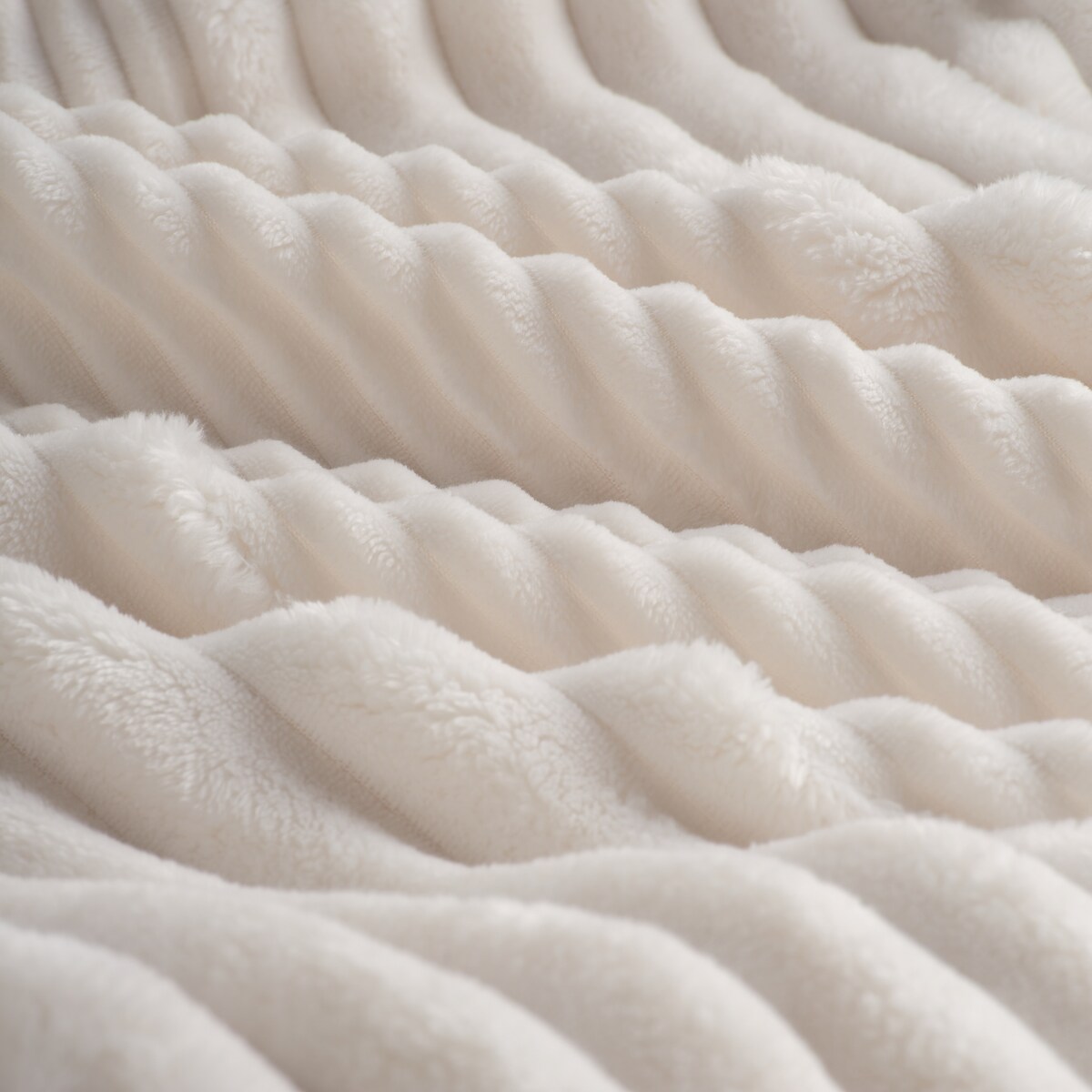 Szlafrok Divite z motywem geometrycznym