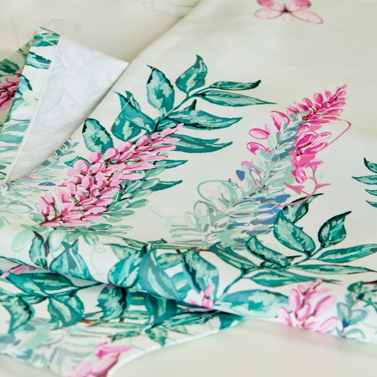 Bieżnik z nadrukiem Fenrys 35x180 cm z motywem roślinnym