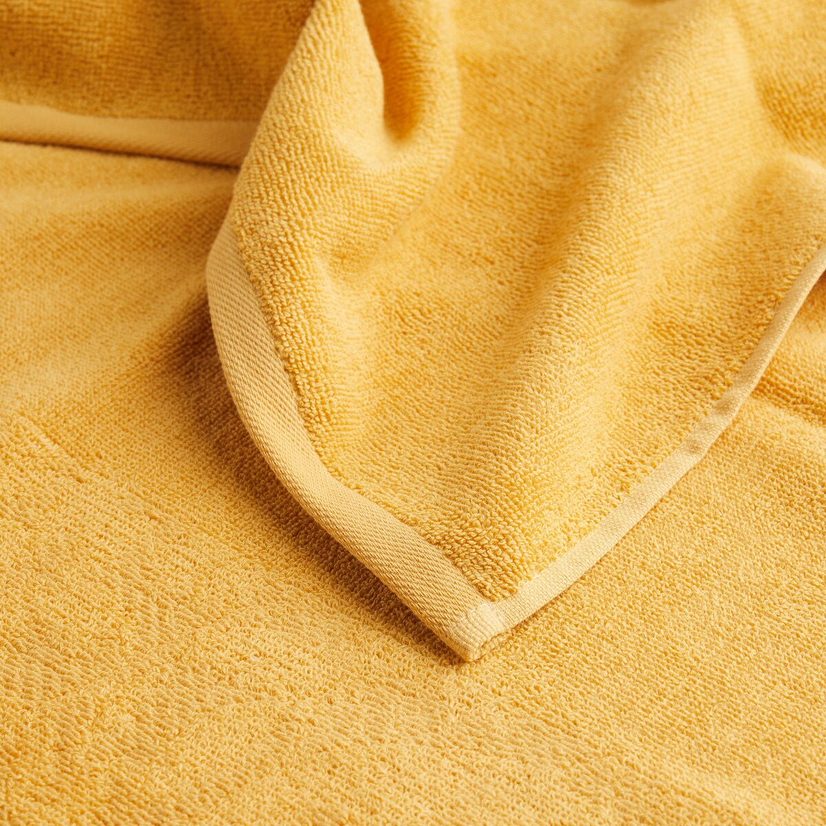 Ręcznik Lamino 50x90 cm z motywem kwiatowym