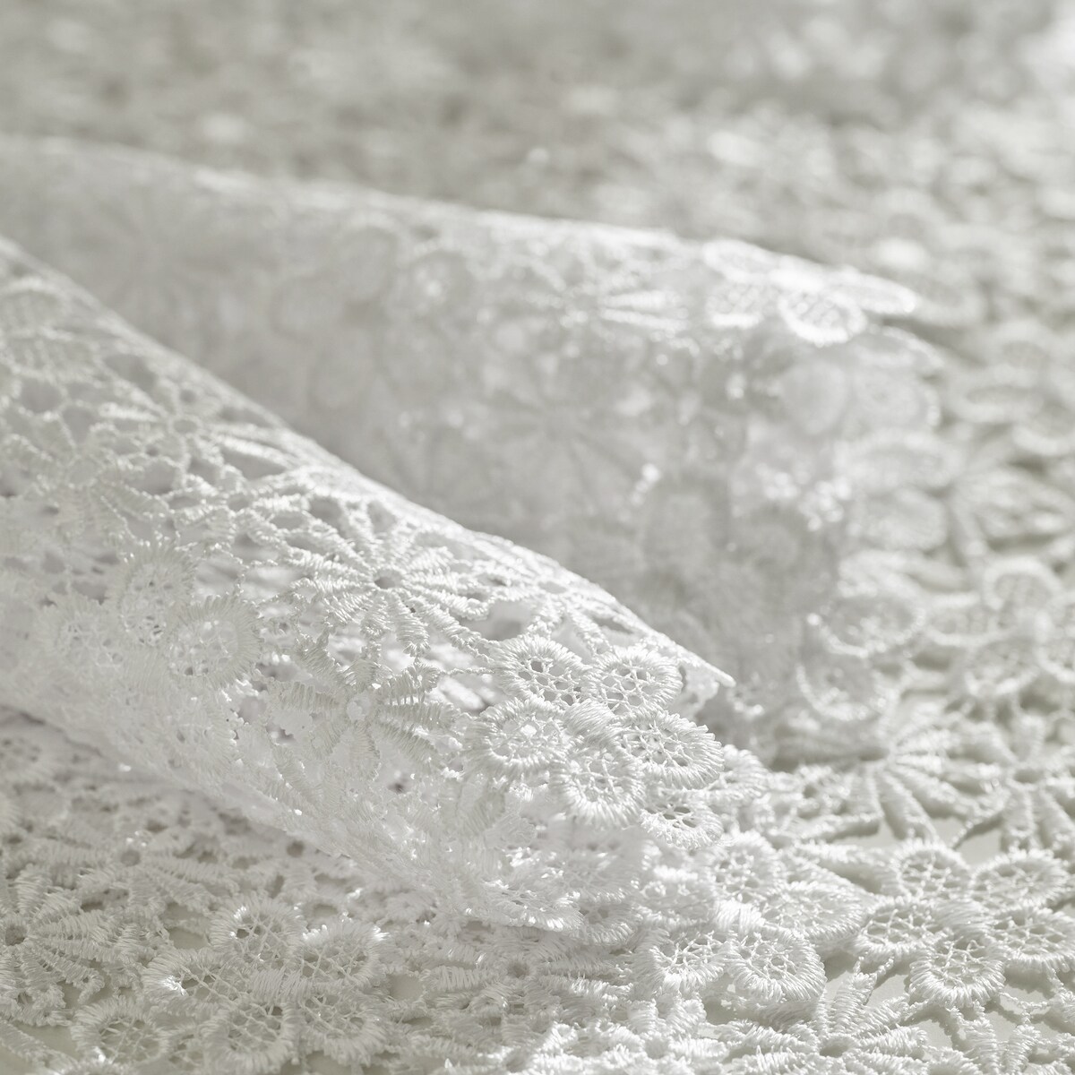 Bieżnik koronkowy Florina 35x180 cm z motywem kwiatowym