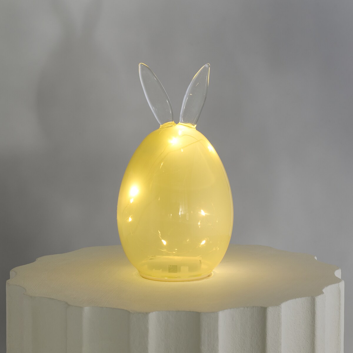 Figurka Led Usagio z motywem jajka