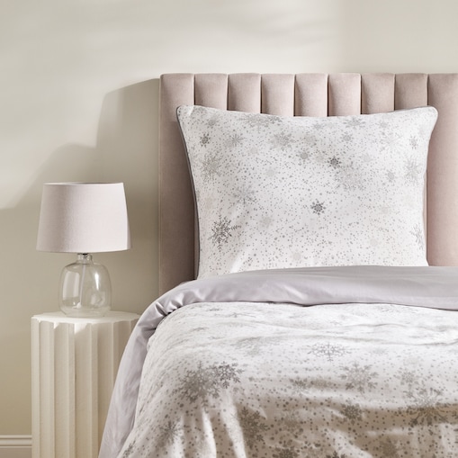 Pościel z bawełny satynowej z lamówką Snowf 140x200 cm z motywem śnieżynki