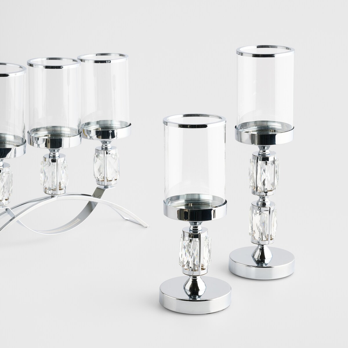 Świecznik Noova z motywem geometrycznym