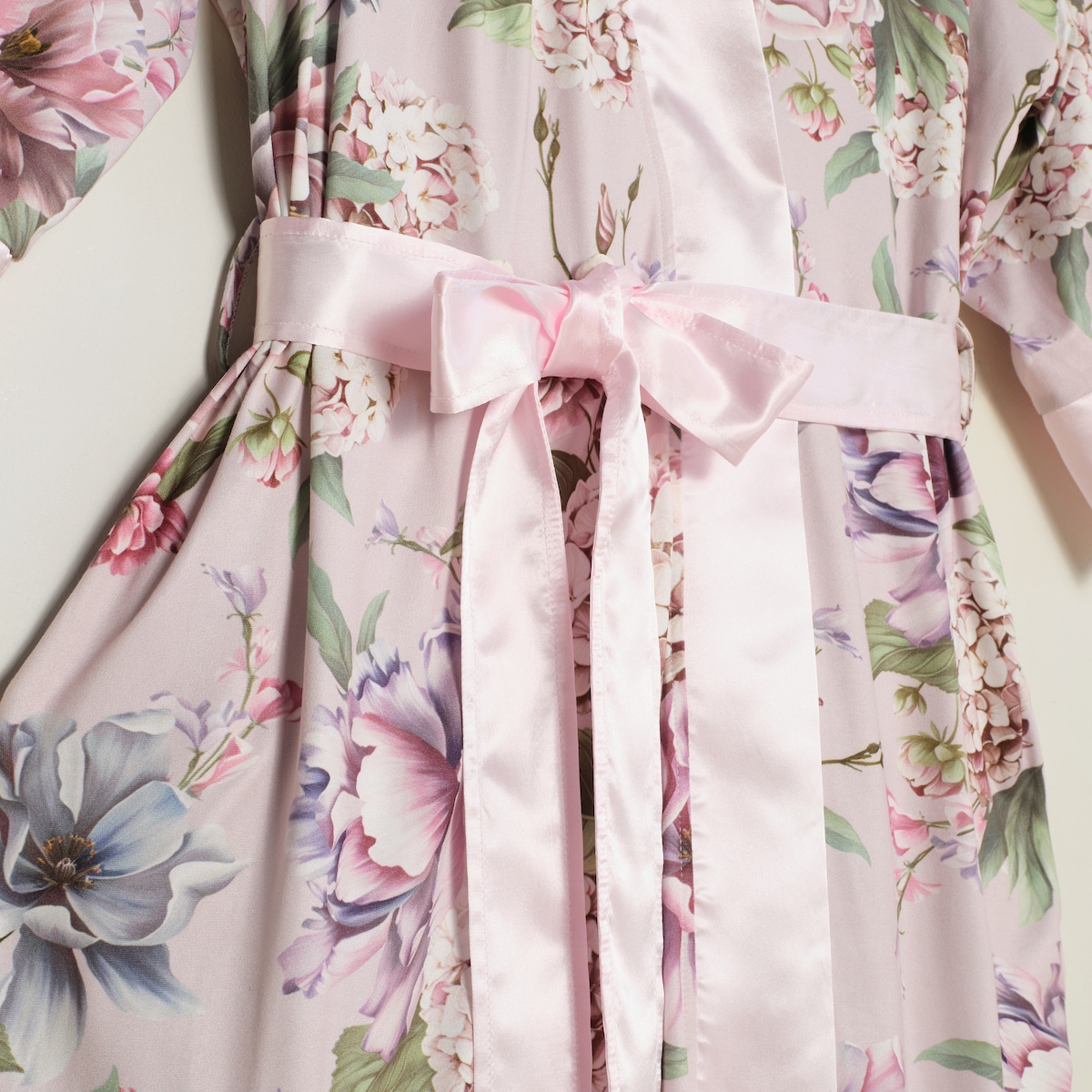 Szlafrok Tensianis z motywem kwiatowym