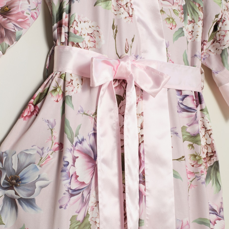 Szlafrok Tensianis z motywem kwiatowym