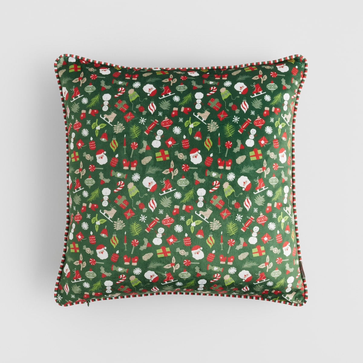 Poszewka z nadrukiem Festio 45x45 cm z motywem mikołaja