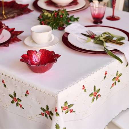 Obrus Haftowany Merrila 147x220 cm z motywem gwiazdy betlejemskiej