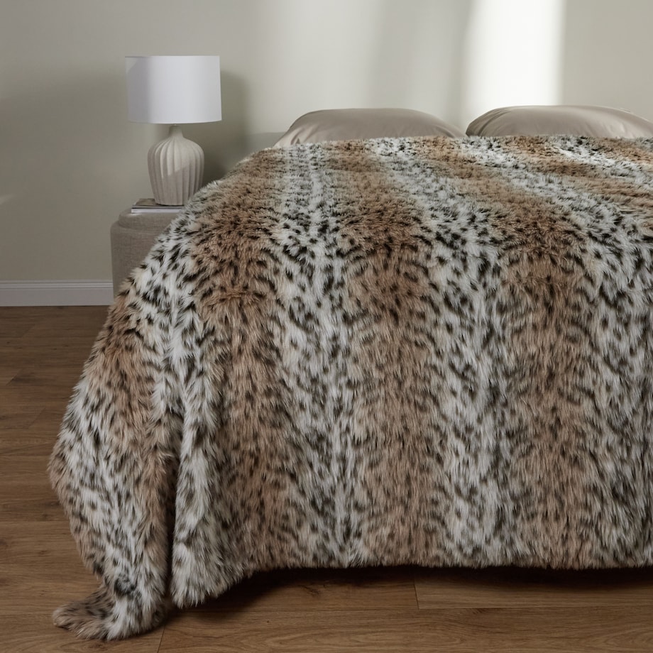 Narzuta Futrzana Felinzia 180x220 cm z motywem zwierzęcym