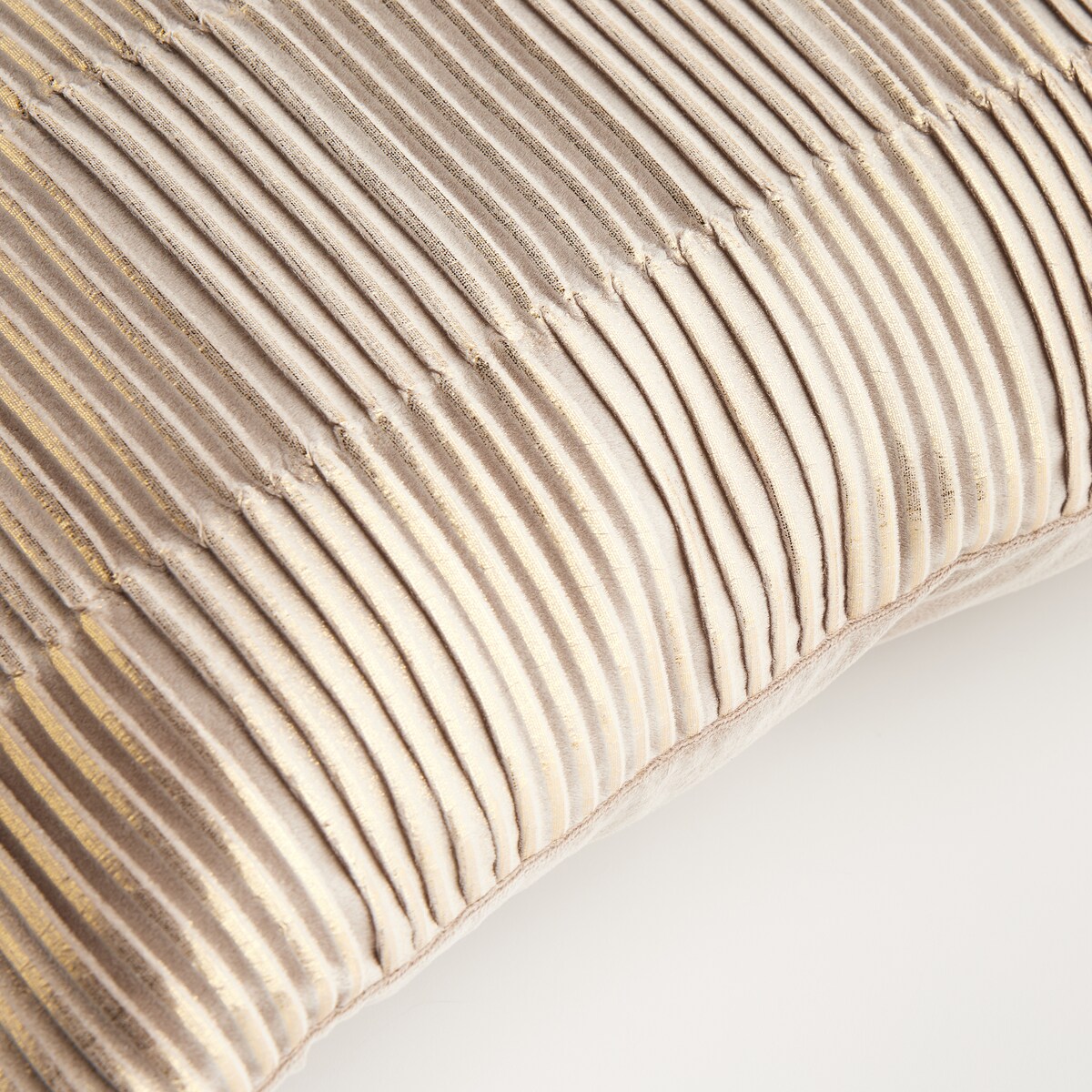 Poszewka Drukowana Edson 45x45 cm z motywem geometrycznym