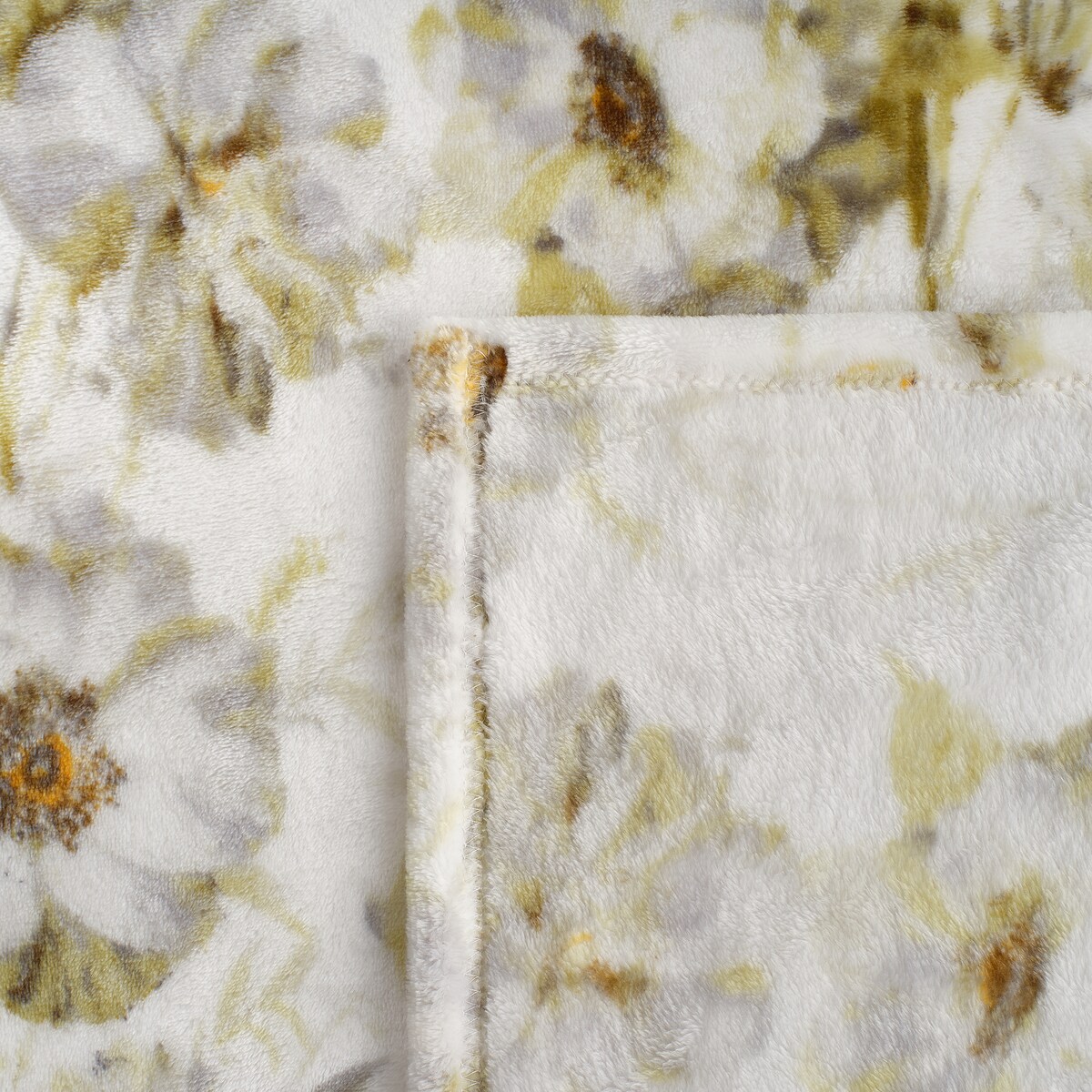 Drukowany koc Flornett 150x200 cm z motywem kwiatowym