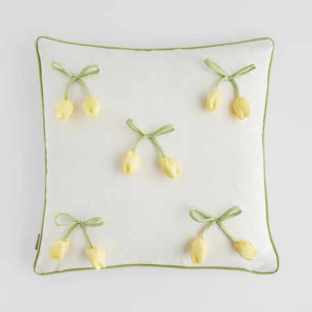 Poszewka Haftowana Broseley 45x45 cm z motywem kwiatowym