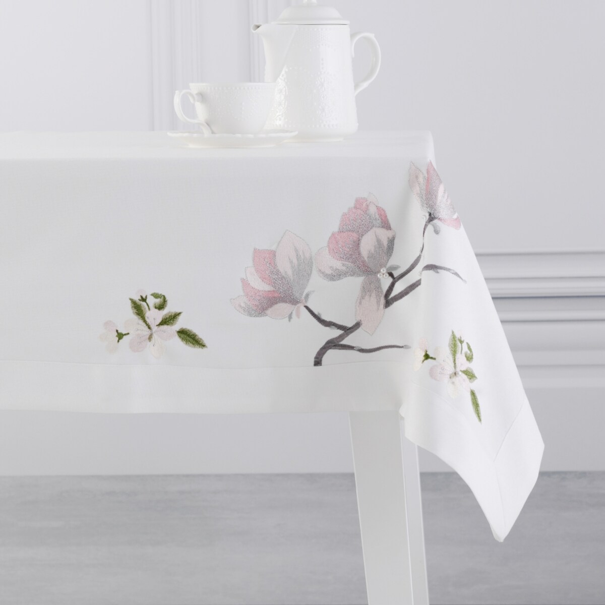 Obrus Magnolia Pearls 145x220