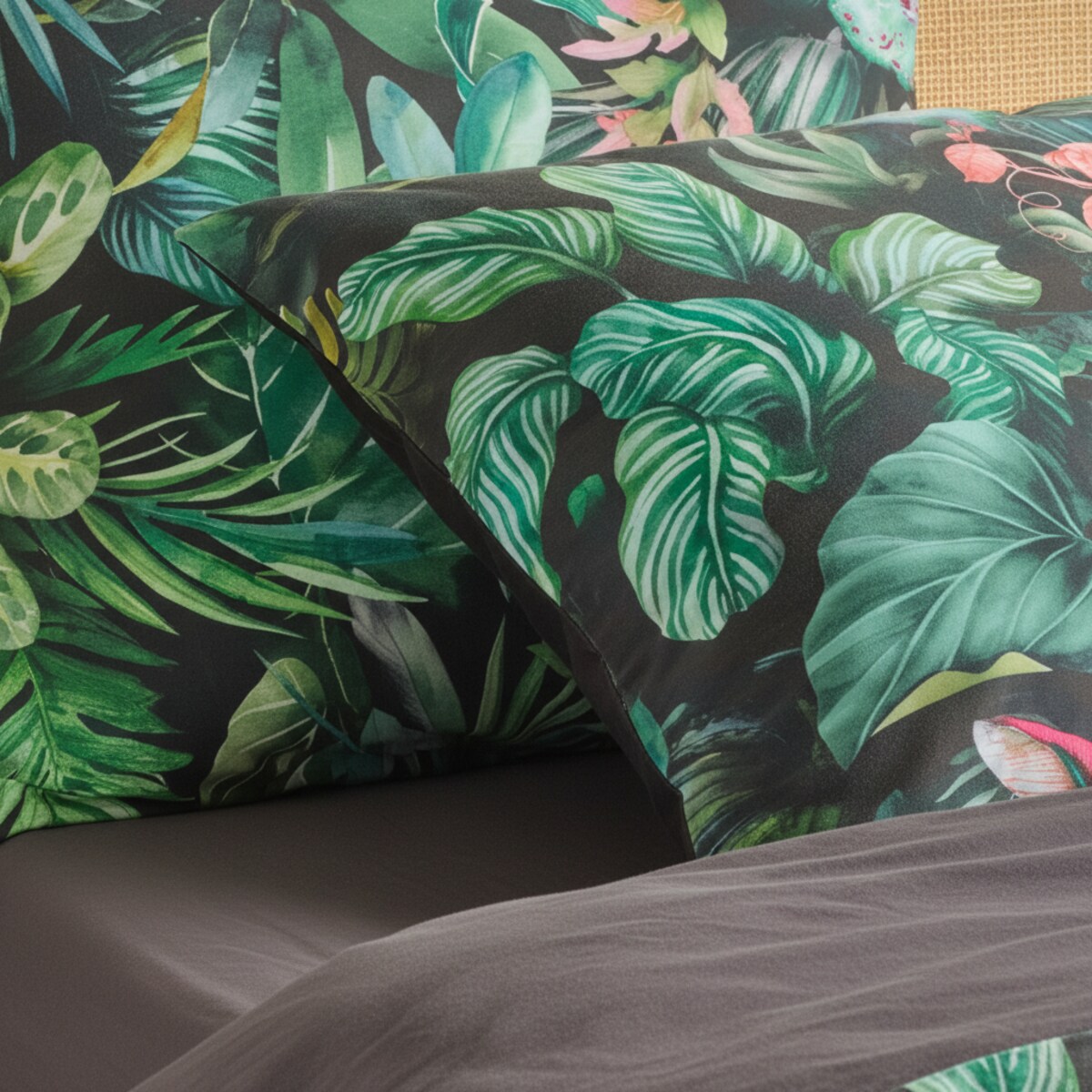 Pościel z bawełny satynowej Naloria 200x220 cm z motywem tropikalnym