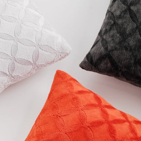 Jednokolorowy koc z wytłoczonym wzorem Tiles 150x200 cm