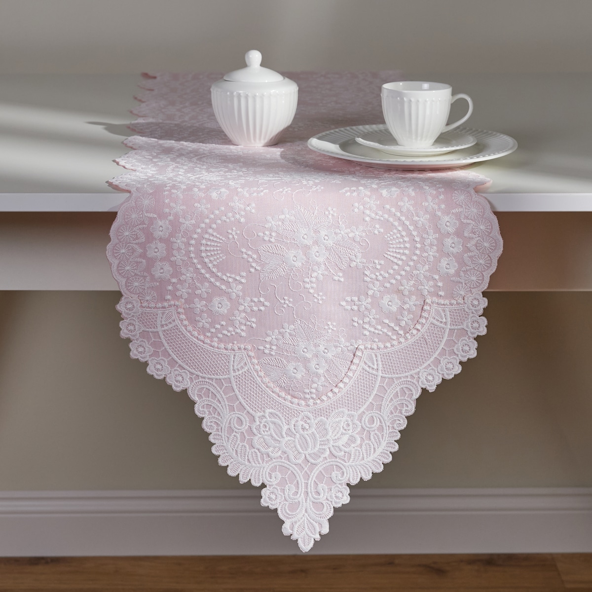 Bieżnik Ventana 35x180 cm z wzorem kwiatowym