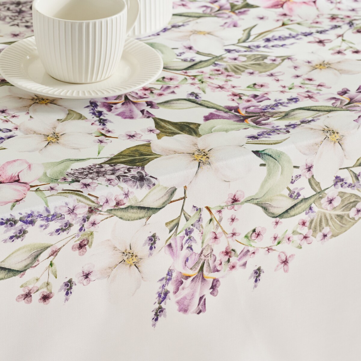 Obrus z nadrukiem Bezillo 150x220 cm z motywem kwiatowym