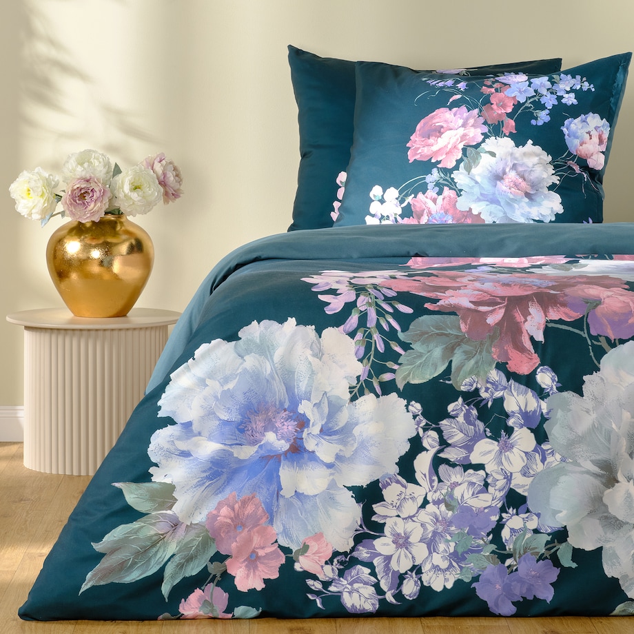 Komplet pościeli z mikrofibry Arina 200x220 cm z 2 poszewkami 70x80