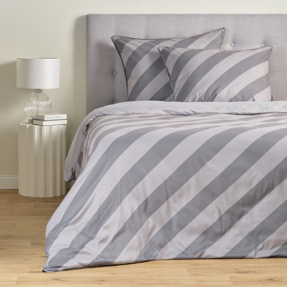 Pościel z mikrofibry z lamówką Pasiu 200x220 cm w paski