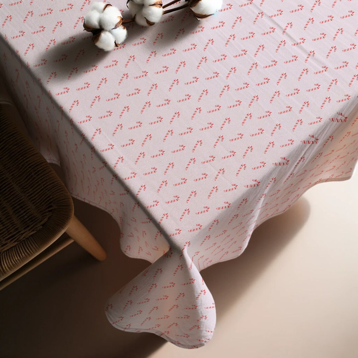 Obrus świąteczny - Laski cukrowe - różowy 140x220 cm