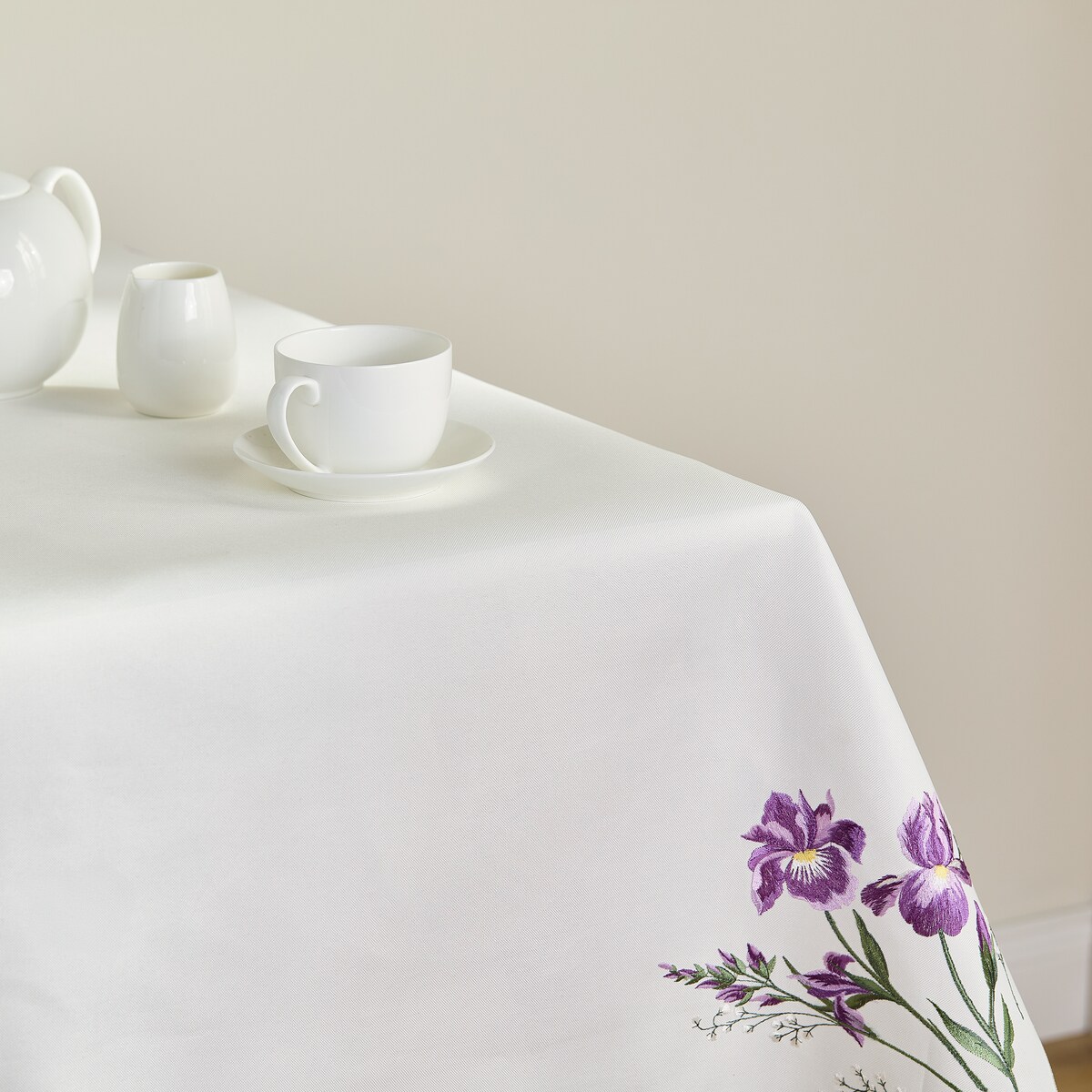 Obrus Haftowany Luya 180x130 cm