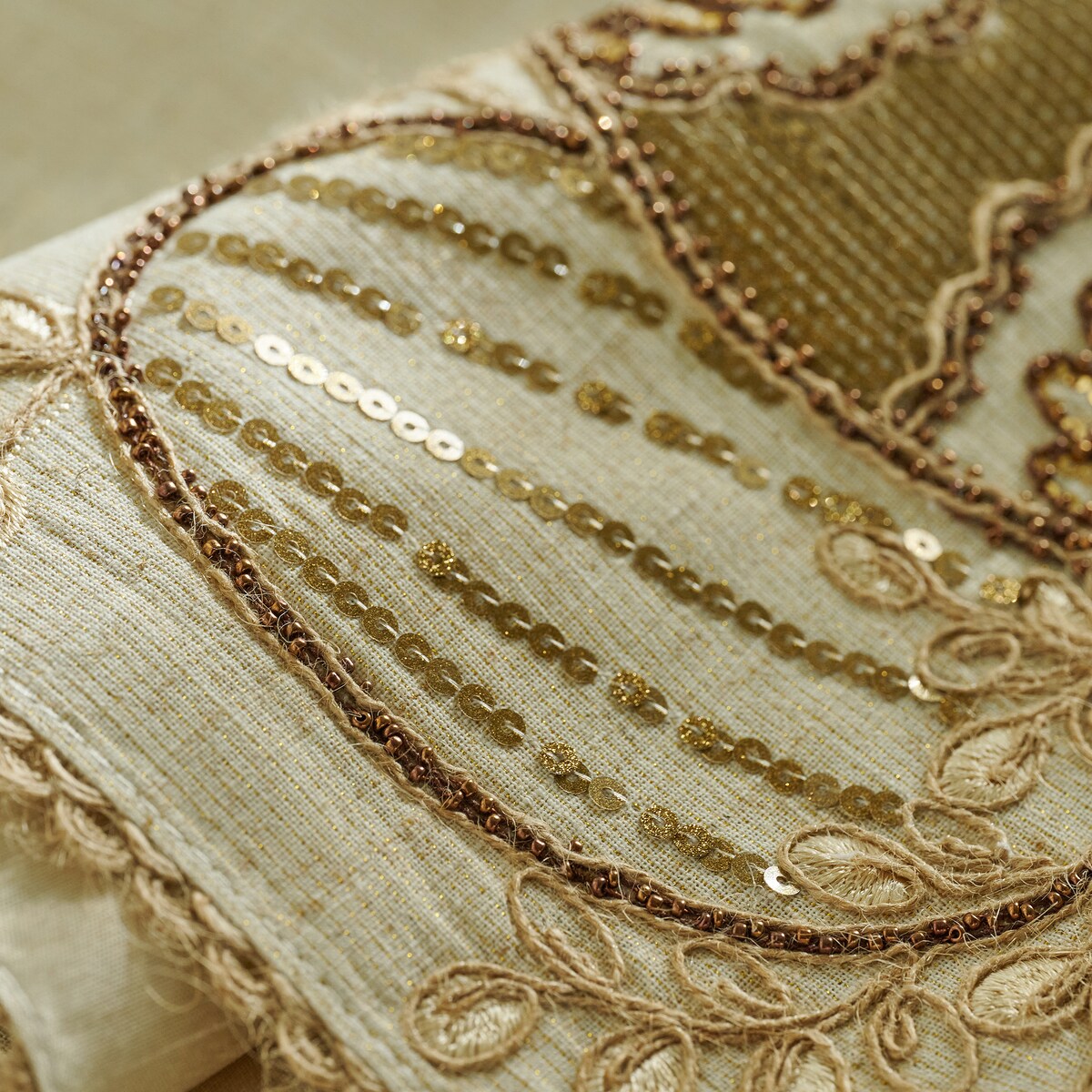 Bieżnik Haftowany Oaken 35x180 cm z motywem jajka