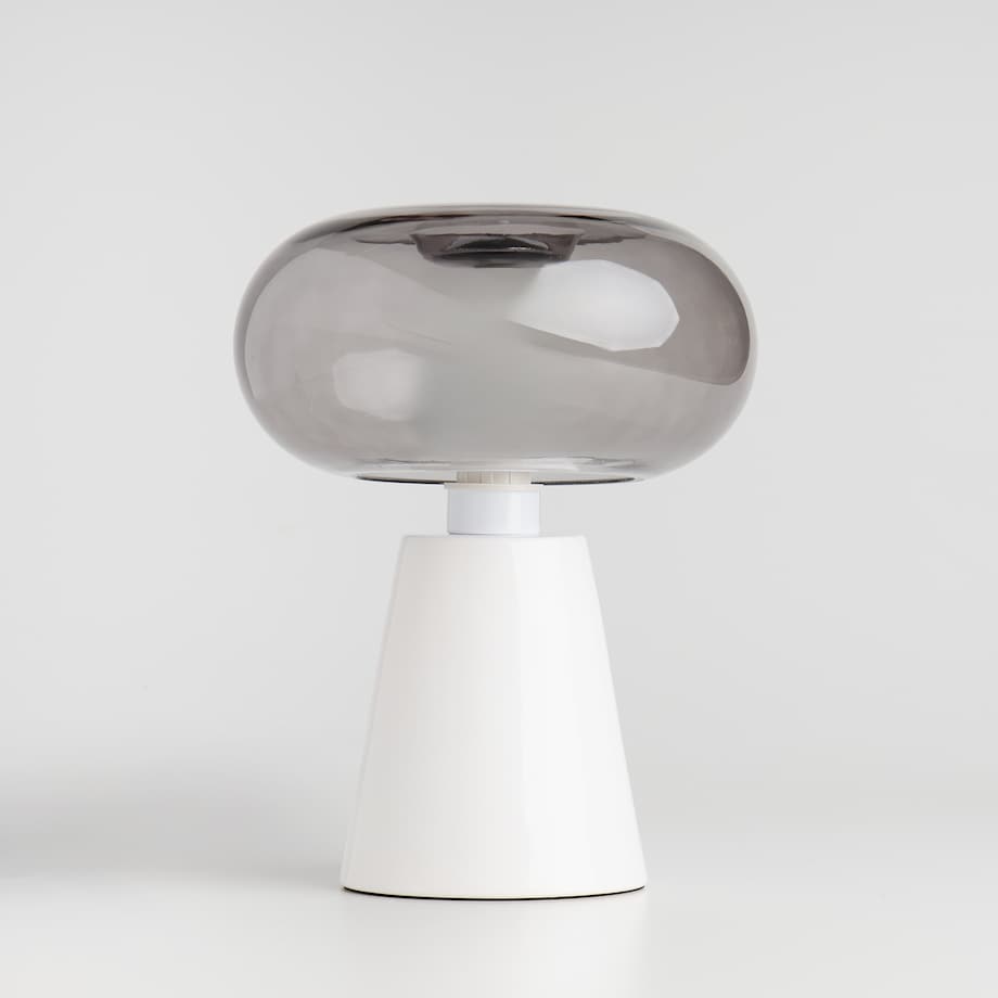 lampa stołowa z kloszem w kształcie kuli margareta