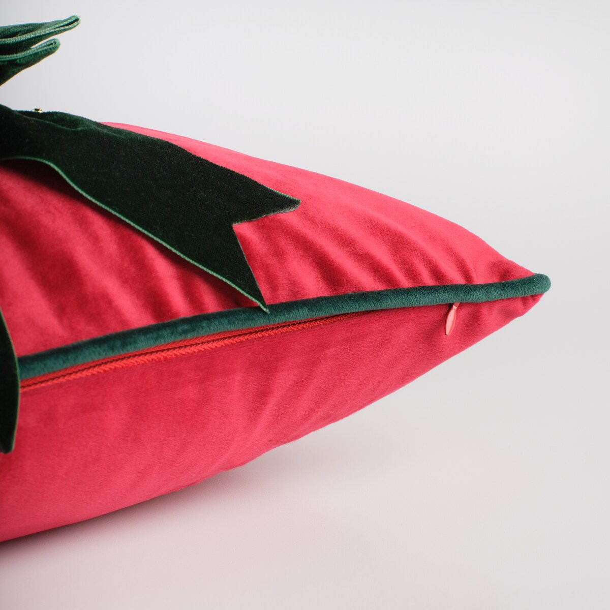 Poszewka Haftowana Natal 45x45 cm z motywem choinki