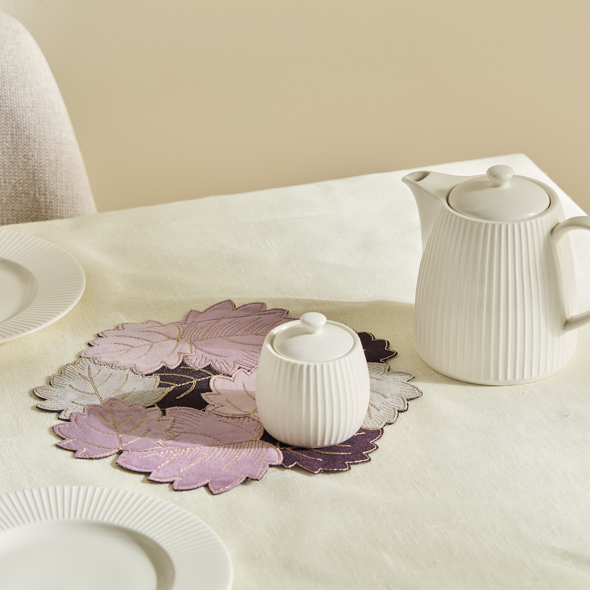 Serwetka Figgo ? 28 cm z motywem liści