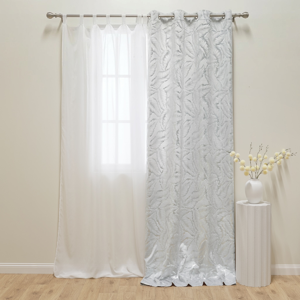 Zasłona Welwetowa Foglare 140x280 cm z motywem liściastym