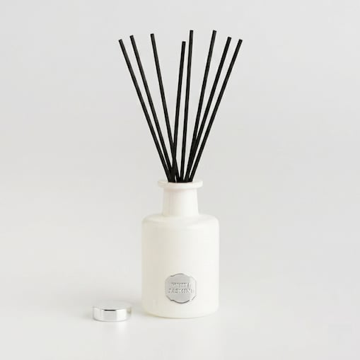 Odświeżacz Powietrza Lea z motywem napisów