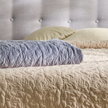 Narzuta Seviana 200x220 cm z motywem arabeski