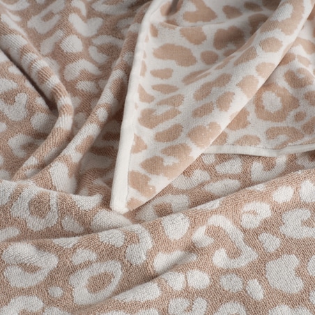 Ręcznik Panther 70x130 cm z motywem zwierzęcym