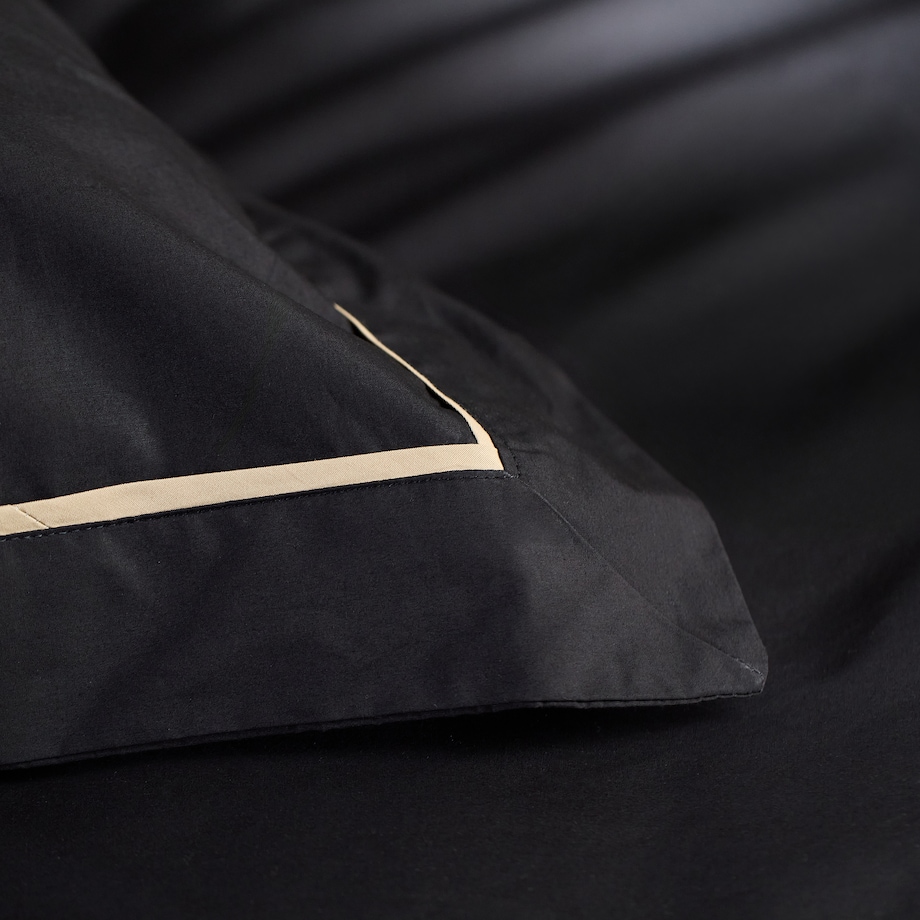 Jednokolorowa pościel z perkalu z lamówką Perlamo 200x200 cm