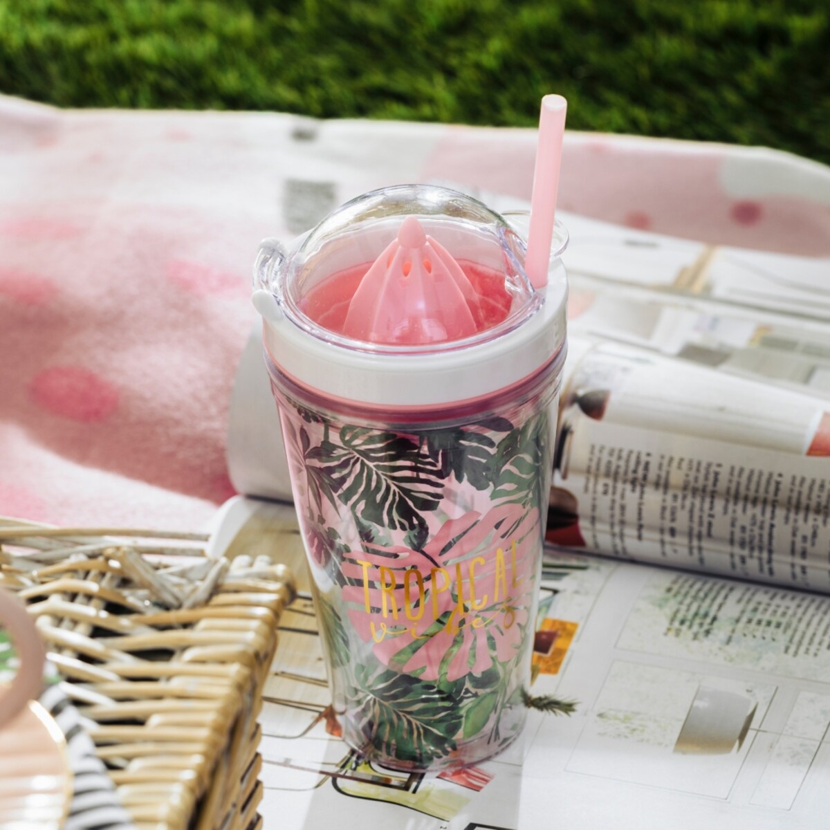 Kubek Ze Słomką Vitamins