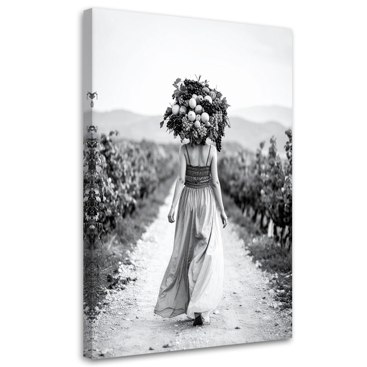 Obraz czarno biały do salonu, Kobieta z owocami na głowie 70x100