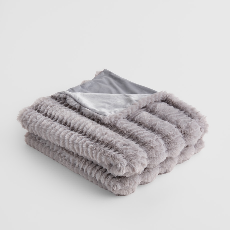 Jednokolorowa futrzana narzuta na łóżko Harisea 180x200 cm