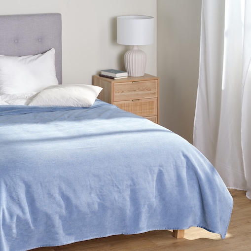 Jednokolorowa narzuta na łóżko Kord 200x220 cm