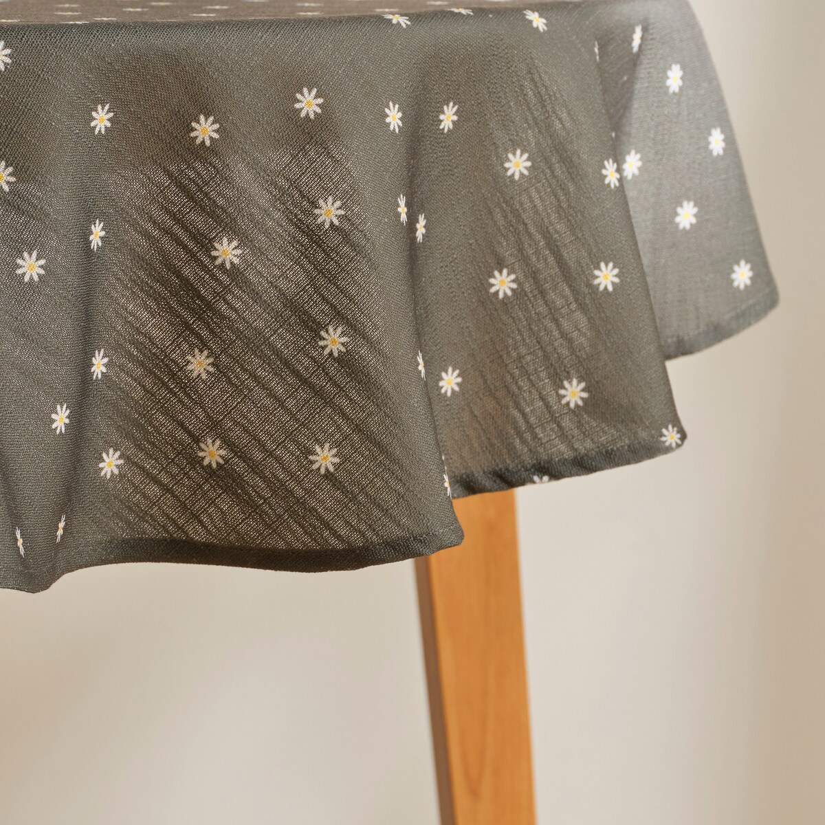 Obrus okrągły Dilo ø 120 cm z motywem kwiatowym